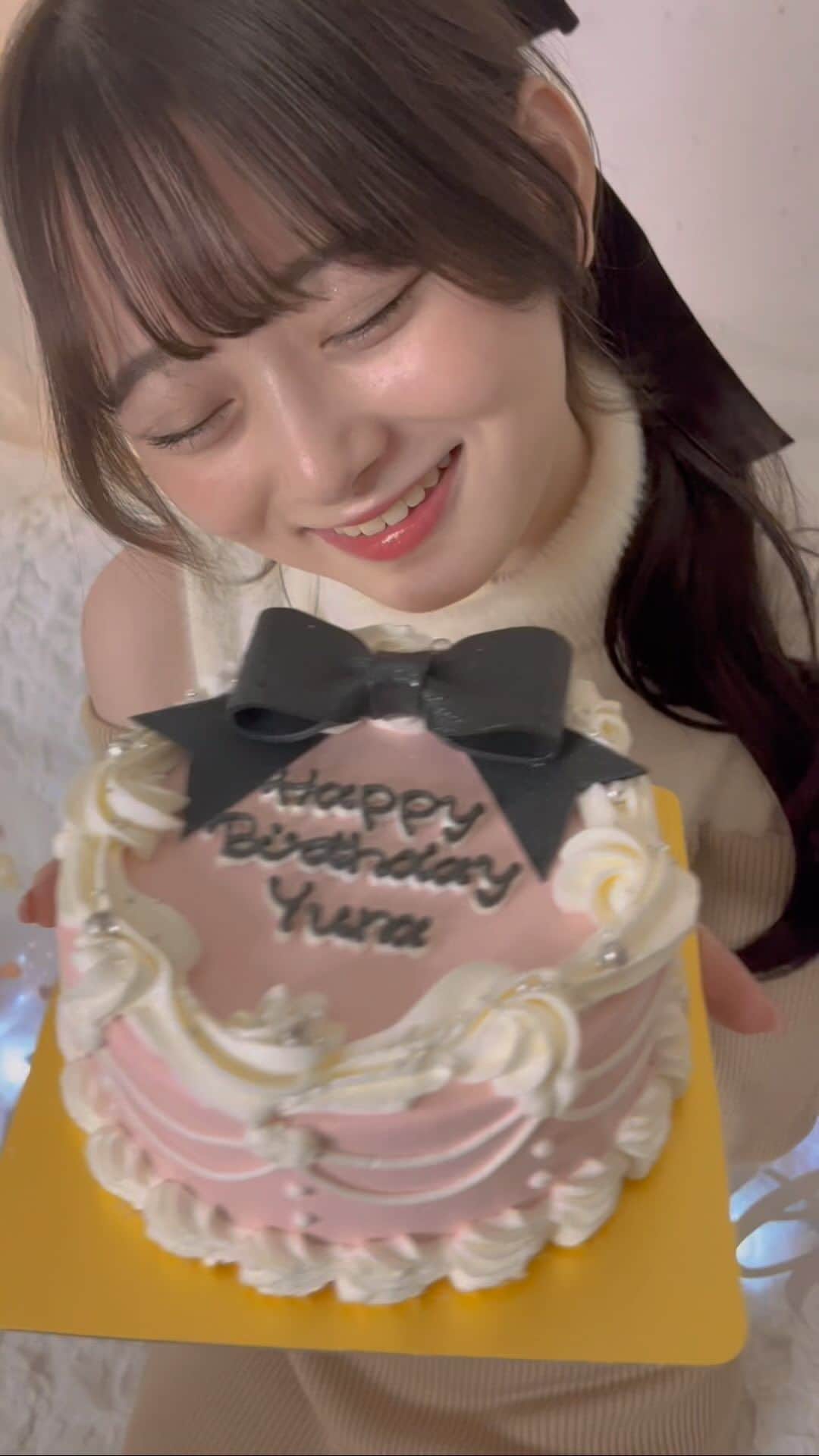 のインスタグラム：「seventeen🩷🎂✨  #高比良由菜#06#誕生日#Seventeen#セブンティーン#sjk#福岡」