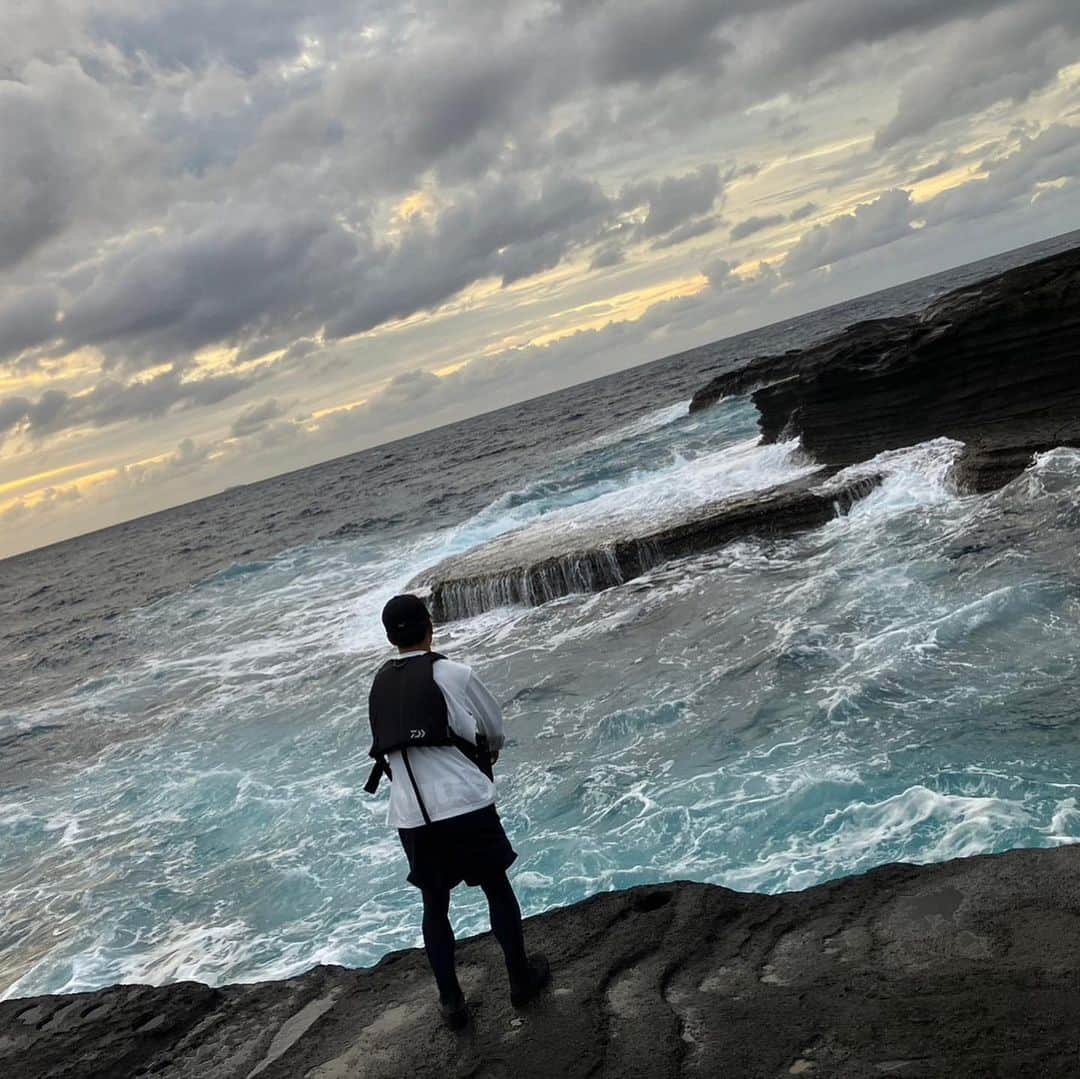 橋岡優輝さんのインスタグラム写真 - (橋岡優輝Instagram)「嵯峨ノ島🏝️  自然に囲まれてリフレッシュ！ 魚が大変美味でした🐟🐟  #五島列島 #嵯峨ノ島 #アコウの木 #釣り #平政リベンジしないと #ぱる」10月11日 19時44分 - h_yuki123