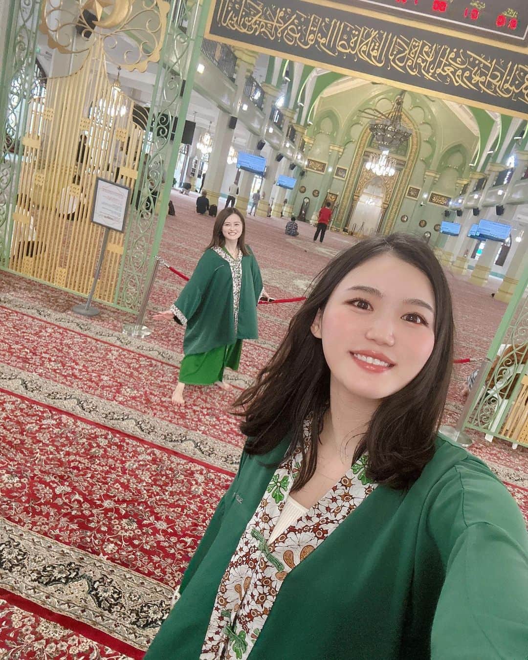 太田理恵のインスタグラム：「モスク初めて行った🕌✨  #サルタンモスク　#モスク　#シンガポール　#女子旅」