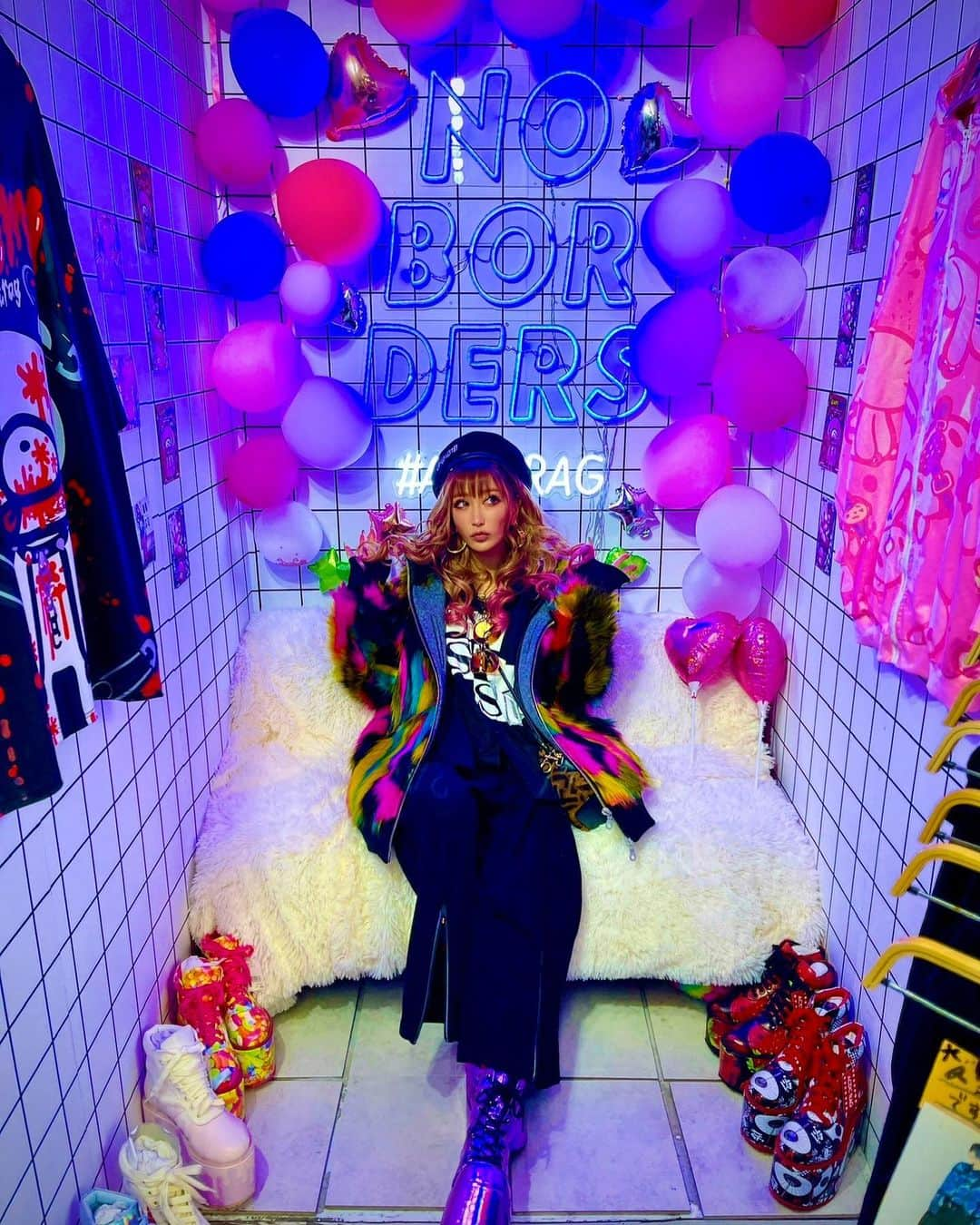 AIKAのインスタグラム：「💚🧡💜 #fashion .2021」