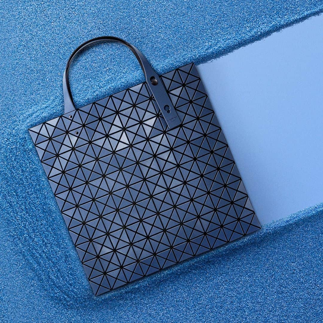 BAO BAO ISSEY MIYAKE Official Instagram accountさんのインスタグラム写真 - (BAO BAO ISSEY MIYAKE Official Instagram accountInstagram)「"PRISM MATTE-2"  Release Month: October, 2023 *The release month might be different in each country.  #baobaoisseymiyake #baobao #isseymiyake #baobaoisseymiyakeAW23」10月11日 20時00分 - baobaoisseymiyake_official