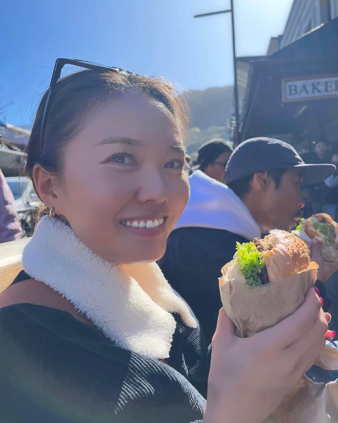 松本遥奈さんのインスタグラム写真 - (松本遥奈Instagram)「🍔 またNZに行きたいな☺️🤍 #roxy #roxyjapan #roxysnow  #salomonsnowboardsjapan  #oakleyjapan #oakleysnowboarding #baqless  #pr」10月11日 19時56分 - haruna_matsumoto