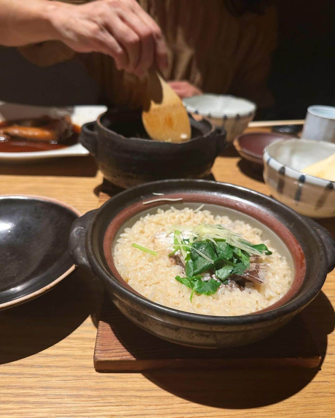 久保乃々花さんのインスタグラム写真 - (久保乃々花Instagram)「母とお出かけ🍁  鯛めしがたまらなく美味しかったなぁ〜  6枚目の写真は母とのツーショットを落書きしてみました🤣笑」10月11日 20時07分 - kubononoka__gram