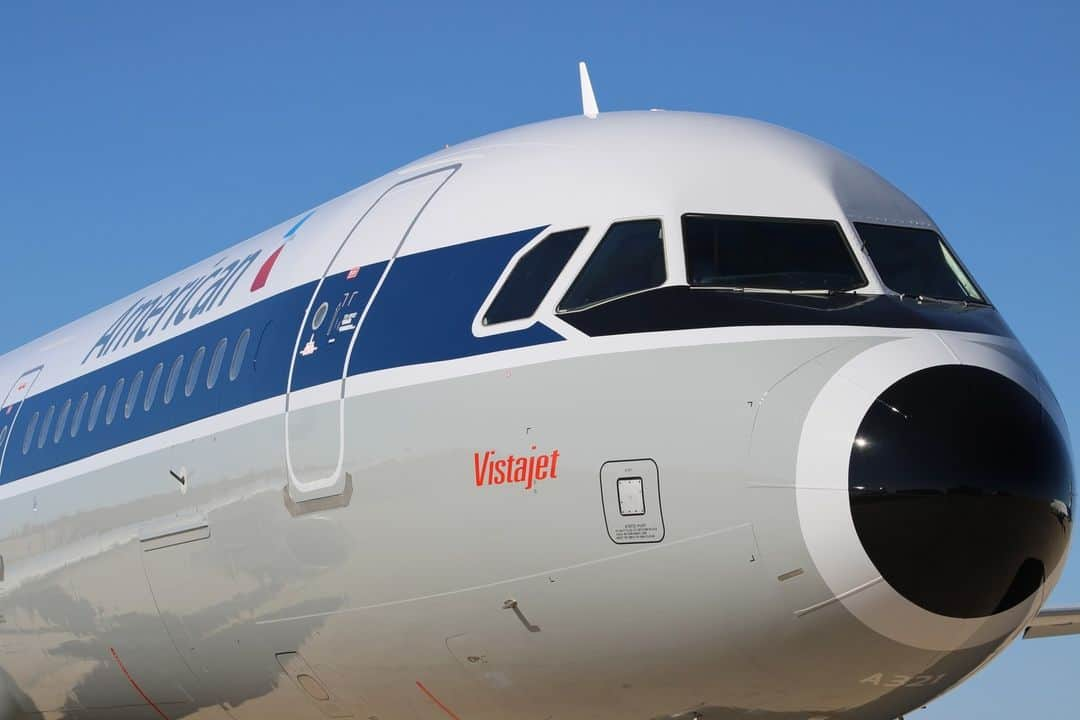 アメリカン航空さんのインスタグラム写真 - (アメリカン航空Instagram)「👀 😍 Spotted: Yesterday, this Airbus A321 officially rolled out of the paint hangar and into the Amarillo, Texas, sunshine. ☀️ It’s now back in the skies, showing off our Allegheny Airlines heritage livery. History looks good on you, N579UW. ✈️」10月12日 1時35分 - americanair