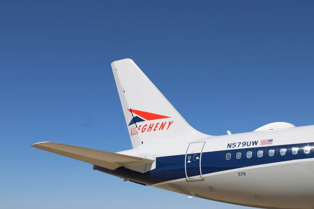 アメリカン航空さんのインスタグラム写真 - (アメリカン航空Instagram)「👀 😍 Spotted: Yesterday, this Airbus A321 officially rolled out of the paint hangar and into the Amarillo, Texas, sunshine. ☀️ It’s now back in the skies, showing off our Allegheny Airlines heritage livery. History looks good on you, N579UW. ✈️」10月12日 1時35分 - americanair