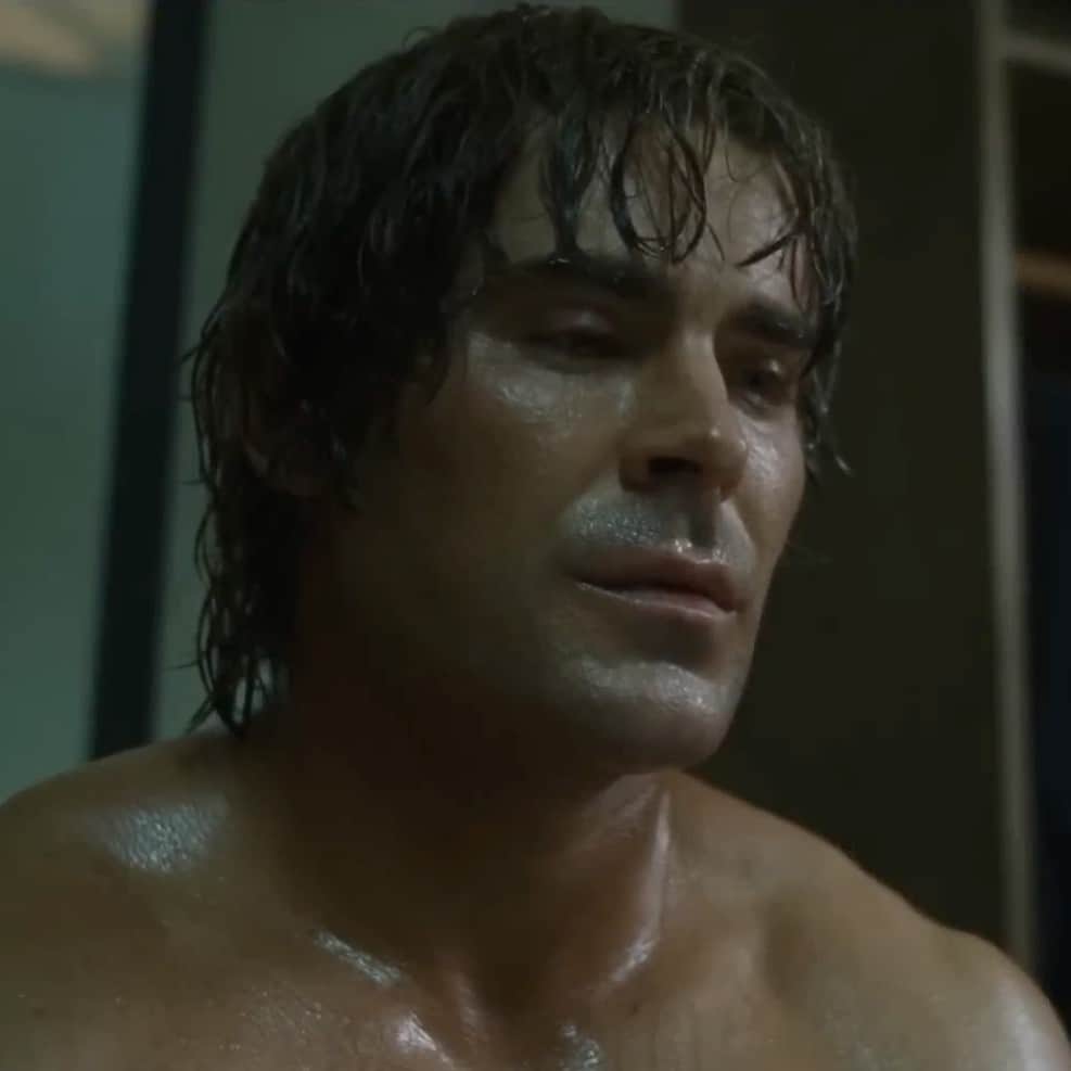 ハリウッド・リポーターのインスタグラム：「#ZacEfron and #JeremyAllenWhite grapple with tragedy and triumph as two of the Von Erich brothers in the first look at A24‘s wrestling drama 'The Iron Claw.' ⁠ ⁠ The movie explores how the real-life Erich wrestling empire was built — and brought to the deadly brink — by Jack Adkisson Sr., known professionally as Fritz Von Erich. #TheIronClaw also stars #HarrisDickinson, #StanleySimons and #MauraTierney, with #HoltMcCallany and #LilyJames. Hit the link in bio now for the trailer.」