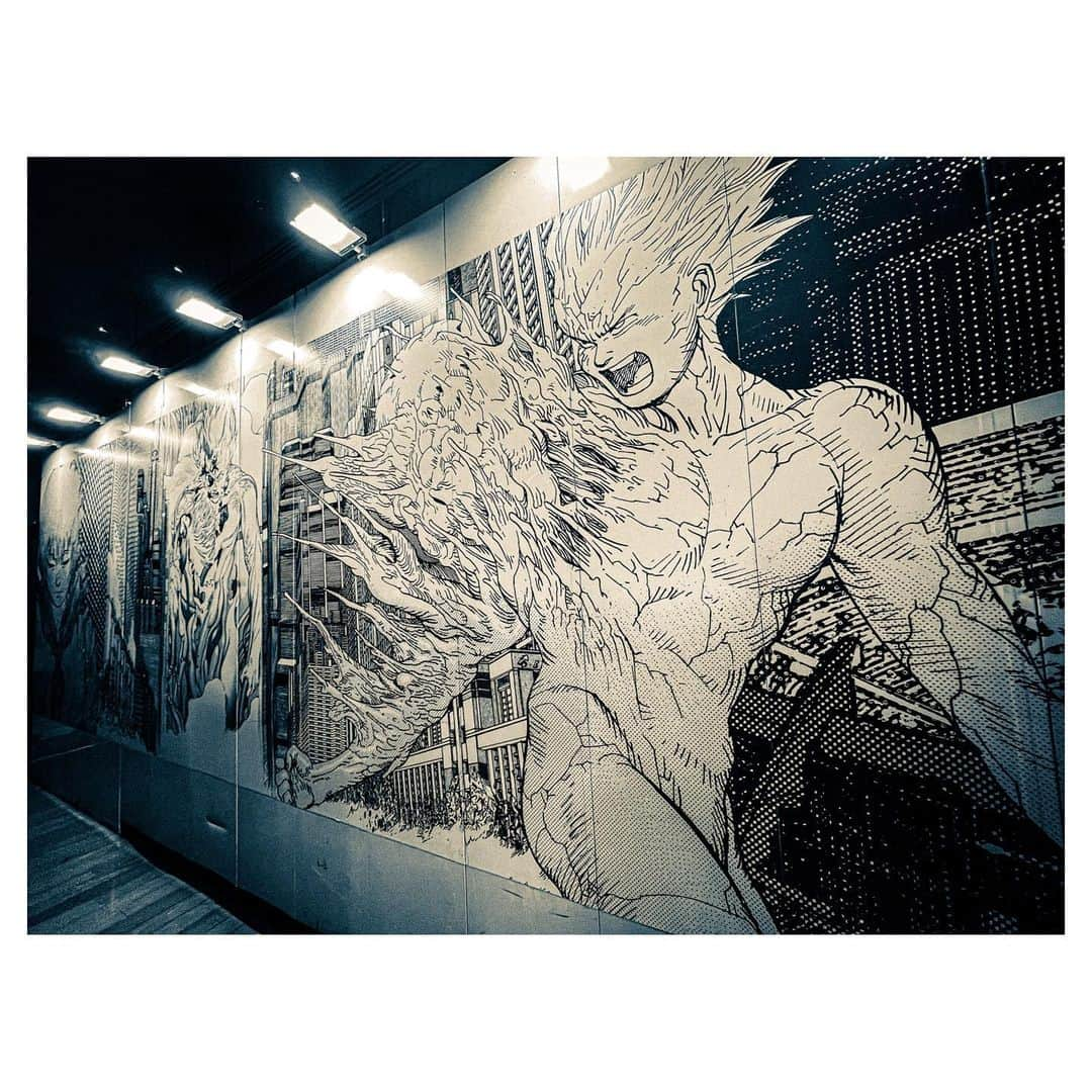 HIDEさんのインスタグラム写真 - (HIDEInstagram)「東京でチケット取れなかった AKIRAセル画展 大阪でやってて行けた！ 最高でした。。 限定Tシャツ買えて満足」10月11日 20時13分 - noisemaker_hide