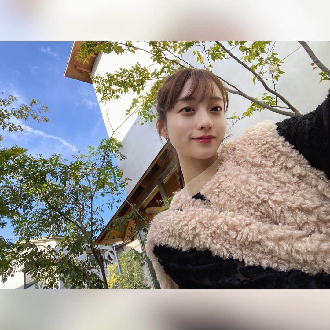 のインスタグラム：「・ ・  秋晴れを堪能した🍂💓  先日は @scalpdbeaute 様の ANGFA PARTYにご招待いただき 美容をいろんな角度から体感して楽しんできました🙋‍♀️🎀  まつ毛美容液、シャンプーなどは勿論 フェムケア、プロテイン、妊活、 YOU検診とはなどお勉強になること ばかりで美容健康マニアすごく楽しかった (*´ー｀*)🩵 ケータリングも美味しくて可愛かった🫶  #アンファーパーティ @scalpd_eye   ・ ・」
