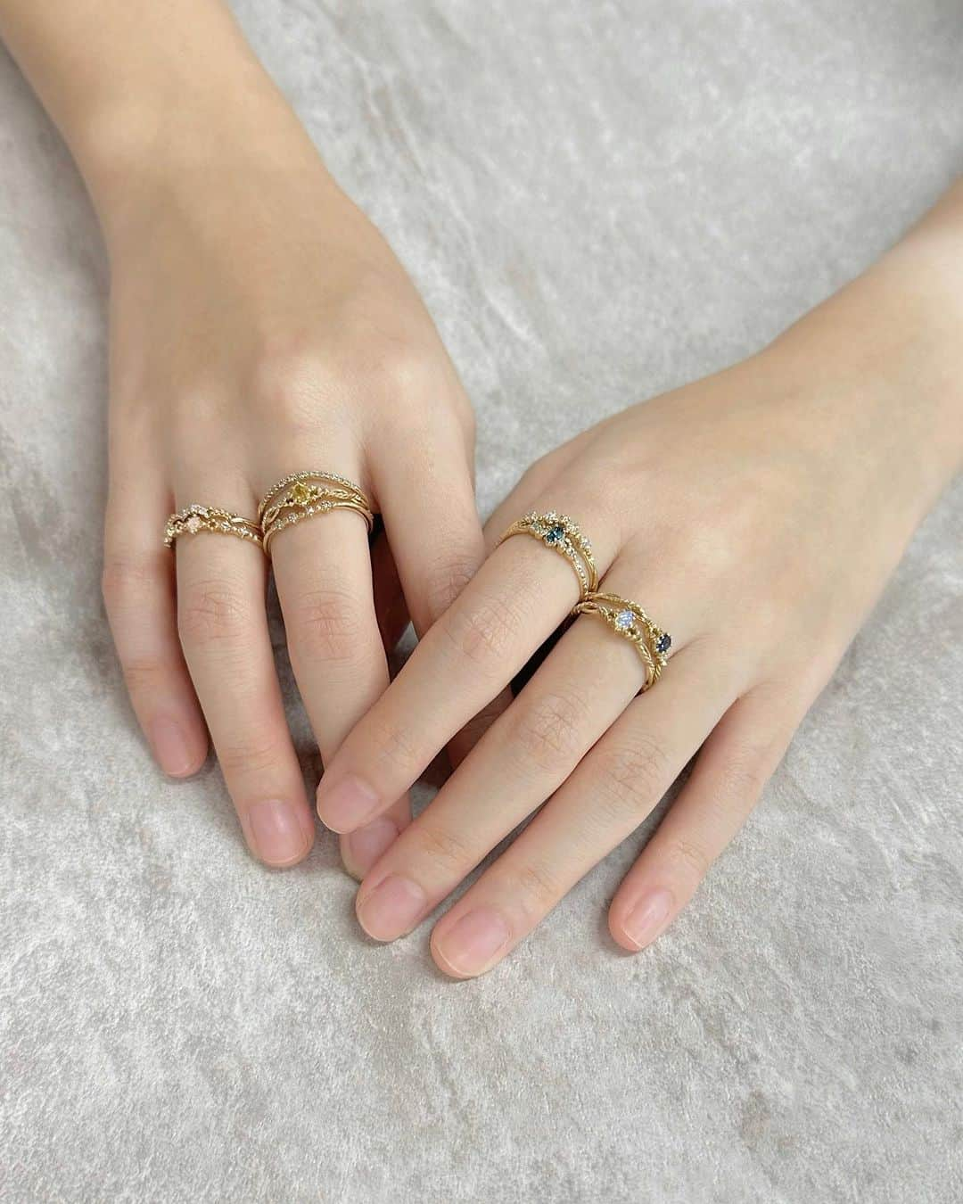 nojess_officialさんのインスタグラム写真 - (nojess_officialInstagram)「【2023 Winter Collection】 「Pocket Ring」に新作が登場！ ポケットに手を入れた時のようにすっぽりと収まる、温かな着け心地のレイヤードリング。  #nojess #accessories #jewelry #ring #pierce #necklace #limitededition #ノジェス #アクセサリー #ジュエリー #リング #ピアス #ネックレス #マイノジェス #ギフト #プレゼント #ご褒美ジュエリー #華奢ジュエリー #ダイヤモンド #トパーズ #シトリン #オパール #アイオライト #ラブラドライト」10月11日 20時24分 - nojess_official