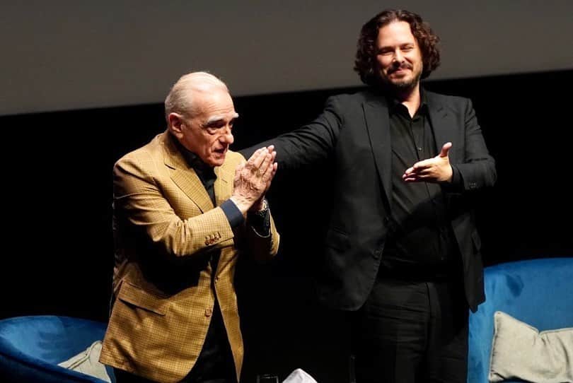 のインスタグラム：「Watch my entire 90 plus minutes ‘Screen Talk’ with @martinscorsese_ about his illustrious life and career on the @britishfilminstitute YouTube page. What a rare honour to be asked by a favourite director to moderate (and pick the clips for him). I could have listened for another 90, but in the meantime, enjoy this hugely engrossing, funny and illuminating talk with the master. Was such a treat to be there onstage with him.  Let me know what inspired you from the chat. And go see ‘Killers Of The Flower Moon’ in two weeks on the biggest screen near you…  Photos by @davebenett and @raphph.」
