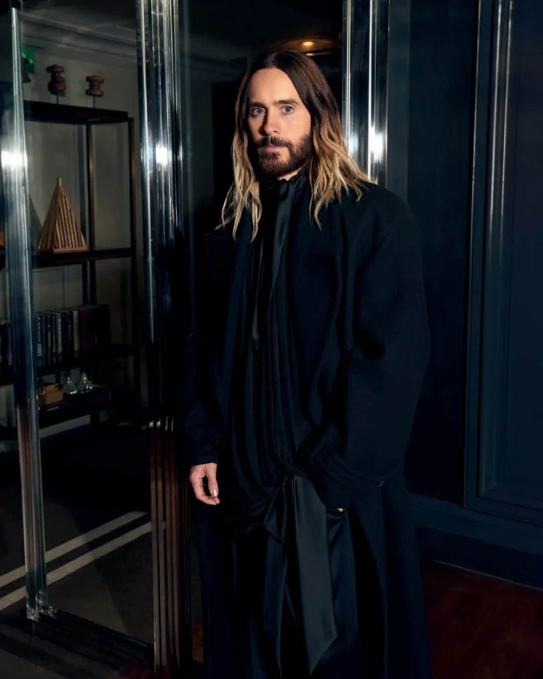 ZOO Magazineさんのインスタグラム写真 - (ZOO MagazineInstagram)「ZOO MAGAZINE ANNIVERSARY ISSUE #80: REBIRTH  Jared Leto is releasing his newest album with Thirty Seconds to Mars. Thirty Seconds to Mars's new album pushes boundaries and showcases the passion that fuels the project.  "We worked on songs for quite a long time, which gave us an opportunity to make an album that had a lot of variety, a lot of different types of songs. To explore new territory and new technologies, new ways of writing and recording."  ZOO MAGAZINE celebrates its 20th anniversary with Anniversary Issue 80 coming out on the last week of September.  Jared Leto by Roger Rich  Shot and interviewed exclusively for ZOO Magazine – 20 YEARS  Jared wears:  full look @ysl  Photographer: Roger Rich @roger_rich_photographer  Talent: Jared Leto @jaredleto Stylist: Michael Miller @ Stella Creative @millermode  Hair: Petra Sellge @ The Wall Group @petransellge Using R+CO BLEU @randcobleu Make Up: Alexis Day @alexisdayhmu using BOY DE CHANEL AND LE PINCEAU DE CHANEL @chanelofficial @chanel.beauty  Photographer's Assistant: Matt Foxley Stylist’s Assistant: Lacie Gittins Location: Rosewood London @rosewoodlondon  Interview: Manuela Martorelli @manuelamartorelli  Special thanks to Adam Guest   #ZOO80 #ZOOMagazine #SandorLubbe #fashionphotography #JaredLeto #RogerRich #ribirth #20YEARSZOOMAGAZINE #Berlin #30secondstomars」10月11日 20時25分 - zoomagazine