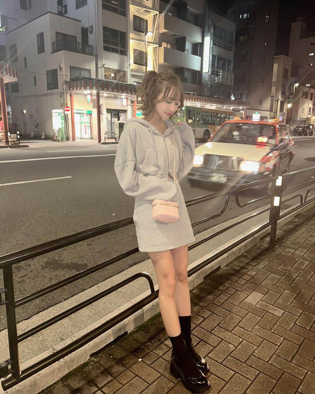 渡辺葉月のインスタグラム：「🐰☁️  セットアップ @grl_official  ブーツ @sheinofficial   #grl #grl購入品 #グレイル #shein #shein購入品」