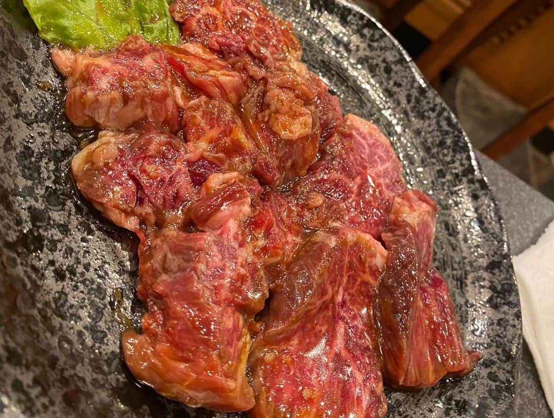 神谷ゆう子さんのインスタグラム写真 - (神谷ゆう子Instagram)「🍖🍖🍖  #焼肉#難波グルメ  #なんばグルメ  #有名やけど有名じゃない #良くも悪くも知らんかったら入られへんお店 #ええお肉食べたいならココ #赤身がめちゃくちゃ柔らかくて胸焼けゼロ #芸人さんの隠れ家的焼肉屋 #はげしくおすすめしたい」10月11日 20時30分 - yuko_kamitani