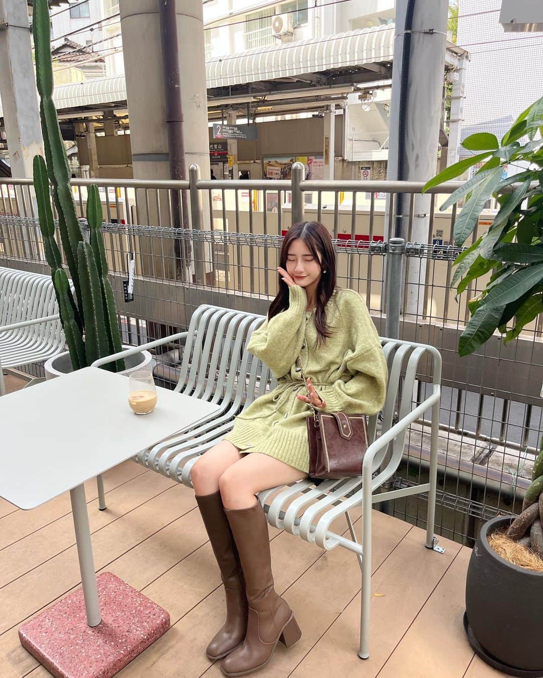 大西陽羽さんのインスタグラム写真 - (大西陽羽Instagram)「代官山駅の真隣にあるカフェ☕*°」10月11日 20時30分 - 0024_aki