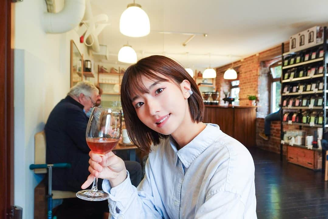 搗宮姫奈さんのインスタグラム写真 - (搗宮姫奈Instagram)「コーヒー飲みすぎてる疑惑浮上中！☕️ 北欧最高！  #ひめ旅日記 #ひめカフェ巡り #世界一周コーヒーの旅 #世界一周 #ティムウェンデルボー  #ノルウェー #オスロ #カフェ巡り  #コーヒータイム #コーヒースタンド #コーヒー好き #コーヒー豆 #Norway #oslo #oslove #oslocoffee #oslocafe  #worldtraveler #timwendelboe」10月11日 20時44分 - himenachaaaaan