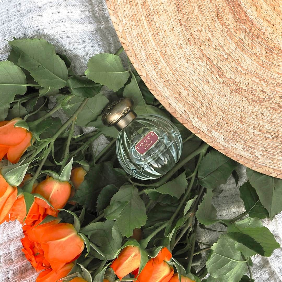 トッカさんのインスタグラム写真 - (トッカInstagram)「Immerse yourself in the Italian art of ‘dolce far niente’ – the art of slow living – with TOCCA’s Lucia. This fragrance is a tribute to the leisurely moments, gentle breezes and warm sunsets of Italy. ⁠ ⁠ #TOCCA #LoveYourself ⁠ _⁠ #TOCCAbeauty #TOCCAperfume #TOCCAFragrance #TOCCALucia #lucia #fragrance #eaudeparfum #perfume #perfumery #finefragrance #timelessbeauty #european #handcraftedbeauty #adventure #explore #perfumelovers #beauty #fall #citrus #floral #lemon #lemonscent #italiansummer #italy #eternalitaliansummer #new #newproduct」10月11日 20時39分 - tocca