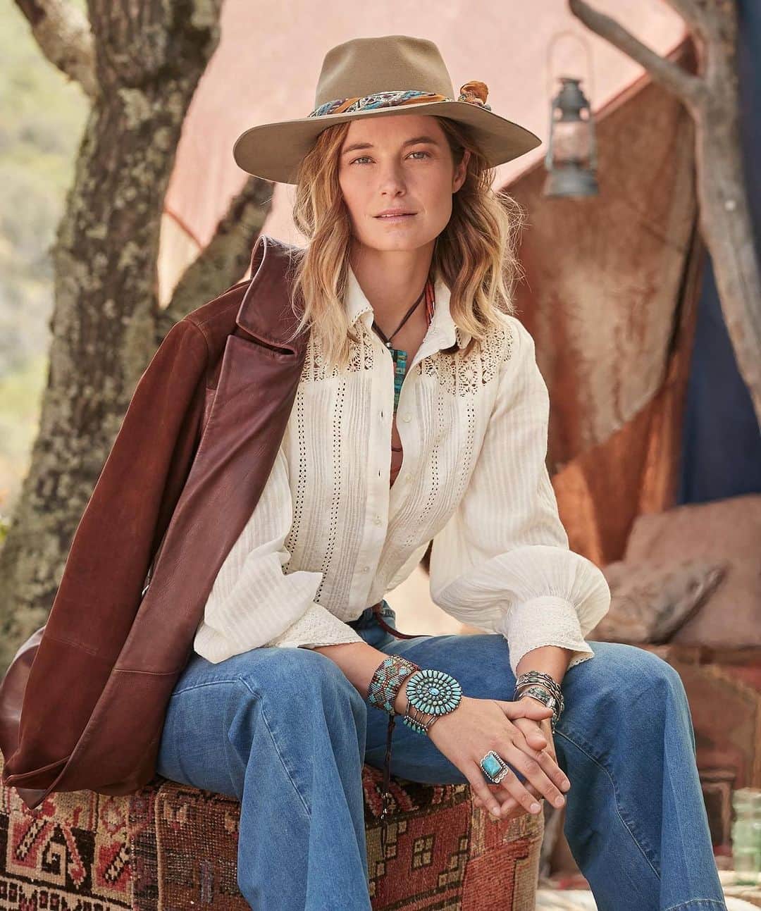 ブリジット・マルコムのインスタグラム：「New work with @sundancecatalog legends ❤️」