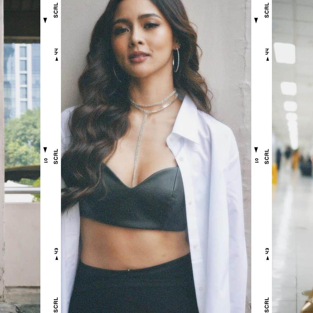 Kim Chiuさんのインスタグラム写真 - (Kim ChiuInstagram)「About last Sunday!✨🖤💋 #ootd #fitcheck   Thank you mamas for my lewk!😘 @jakegalvez @haidzfernandez @adrianneconcept @miss.vince_」10月11日 20時54分 - chinitaprincess