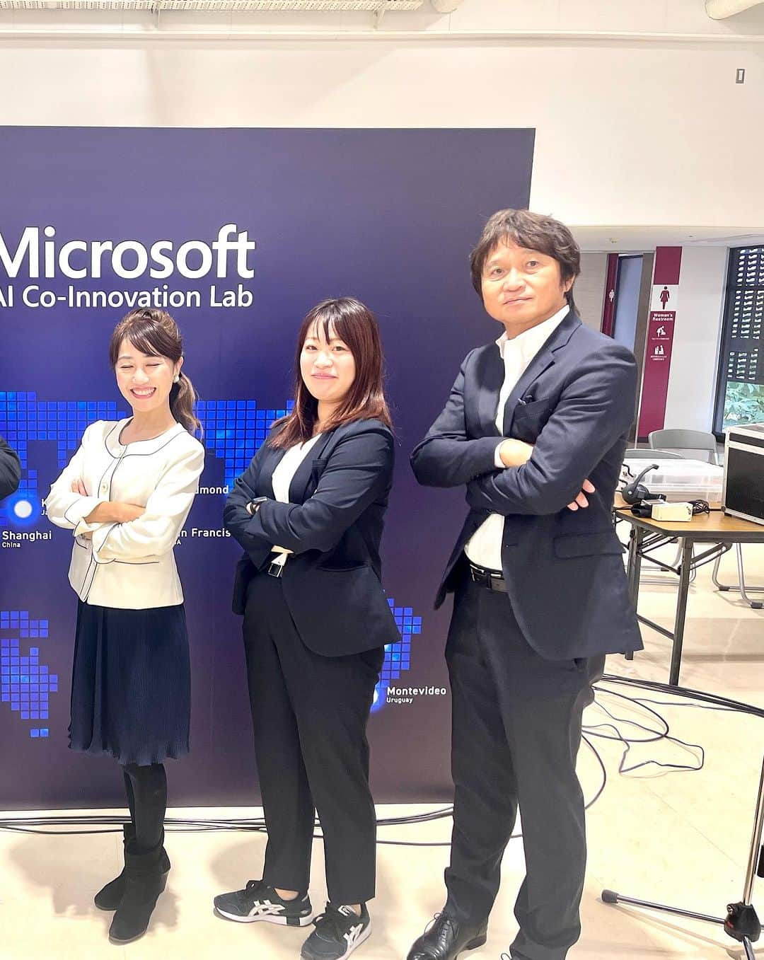 永倉由季さんのインスタグラム写真 - (永倉由季Instagram)「. . ⁡ 神戸に日本で初めて開設した 「Microsoft AI Co-Innovation Lab for Japan 」     オープン記念イベントの 第2部の司会を担当させて頂きました。   ⁡ 全てAIに頼るのではなく 共創しながら ビジネスに活用するのだそうです。 ⁡ (農業にも使われていて興味深かった🌾) 　　　 ________________ 　　　　 ⁡ 新人の時からお世話になっている プロフェッショナルな皆さんは 　　 　　　　　　 安心かつ 面白くて楽しくて帰りたくなくなる(笑) (一人ヘンテコな顔してはる) ⁡ 　　　　　　　 現場は 出ている人だけでなく オモテに出ていないスタッフさんがいるから 成り立ってます✨ . . ⁡#神戸 #microsoftaicoinnovationlab Lab   #オープンイベント  #ai   ⁡ ▶︎アメブロ更新　↓プロフリンクから　　　　　　　　　　　　　　　@yuki_nagakura67 ⁡ ✼••┈┈┈┈┈┈┈┈┈┈┈┈┈┈┈┈••✼  　　　　　 ▶︎アナウンサー・プライベート用Instagram @yuki_nagakura67 ⁡ ▶︎ブランディング用/魅せ方・伝え方・オススメ @yuki_nagakura_brushup_salon ⁡ ✼••┈┈┈┈┈┈┈┈┈┈┈┈┈┈┈┈••✼ ⁡ ⁡ #永倉由季 #フリーアナウンサー #司会者#司会業  #顔タイプ診断 #顔タイプアドバイザー #顔タイプ診断® #アナウンサー #女子アナ#女子アナコーデ ___________________________」10月11日 21時04分 - yuki_nagakura67