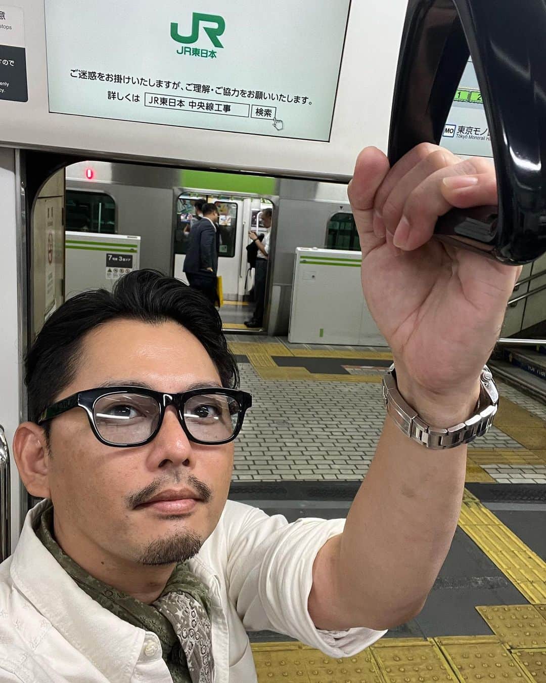 今井翼のインスタグラム：「つば散歩  電車好き。  #JR今井」
