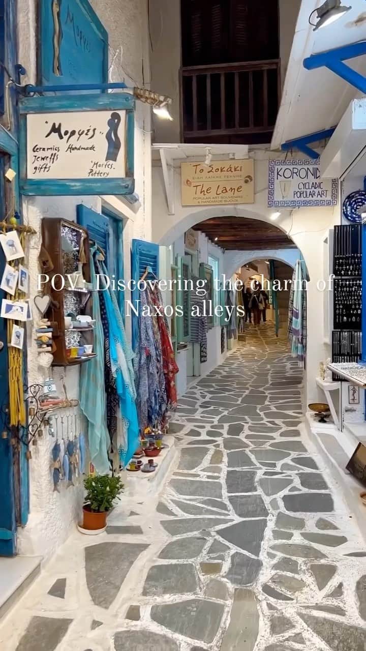 Wonderful Placesのインスタグラム：「@christinatouloumtzidou showing us the charming alley in Naxos 😍😍 Naxos is the largest of the Cyclades islands in Greece, known for its beautiful landscapes, sandy beaches, and rich history. It’s famous for the Portara, a massive marble gate that’s a remnant of an unfinished temple to Apollo. Naxos offers a mix of ancient ruins, charming villages, and outdoor activities, making it a popular destination for tourists. Tag who you’d go with 🥰🙌🏼 . 📹 ✨@christinatouloumtzidou✨ 📍Naxos - Greece 🇬🇷  #wonderful_places for a feature ♥️」