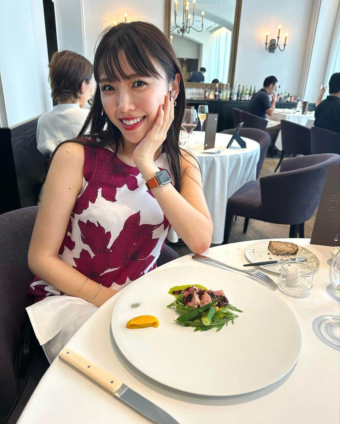 宮田亜夢さんのインスタグラム写真 - (宮田亜夢Instagram)「台風がきてくれたお陰で行けたお昼ご飯っっ🍽️😋 急なタイミングに合った親友にブラボー👏  #フレンチ #白金台 #ランチ」10月11日 21時23分 - ayu_9992_