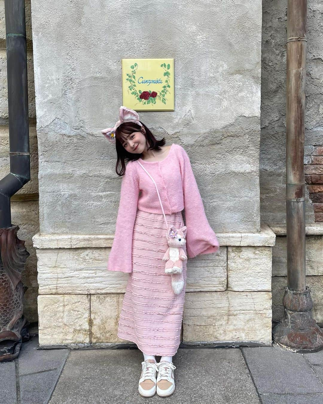 新田湖子さんのインスタグラム写真 - (新田湖子Instagram)「マリーちゃんとリーナベルになったDisneySea🦊💗🌸」10月11日 21時37分 - coconitta0809