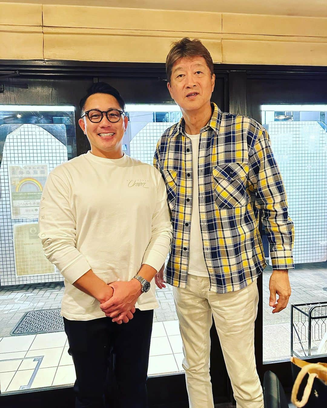 金石昭人さんのインスタグラム写真 - (金石昭人Instagram)「カネやんファミリー 日本ハムの後輩 金子洋平さんが挨拶に来てくれました　 北海道美唄市の独立リーグ 美唄ブラックダイヤモンズの監督 に就任 がんばれ👍がんばれ 良い選手を育成してよ どや  #カネやんファミリー #日本ハムファイターズ  #後輩 #金子洋平 #北海道美唄ブラックダイヤモンズ #監督 #がんばれ #どや」10月11日 21時37分 - kaneishiakihito