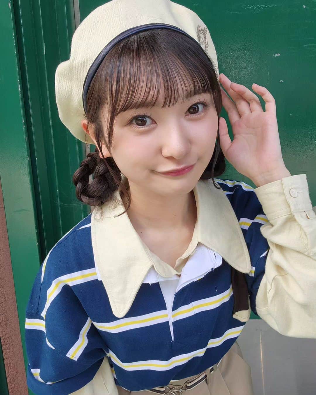 のインスタグラム：「ベレー帽♡ #akb48 #17期研究生 #山﨑空」