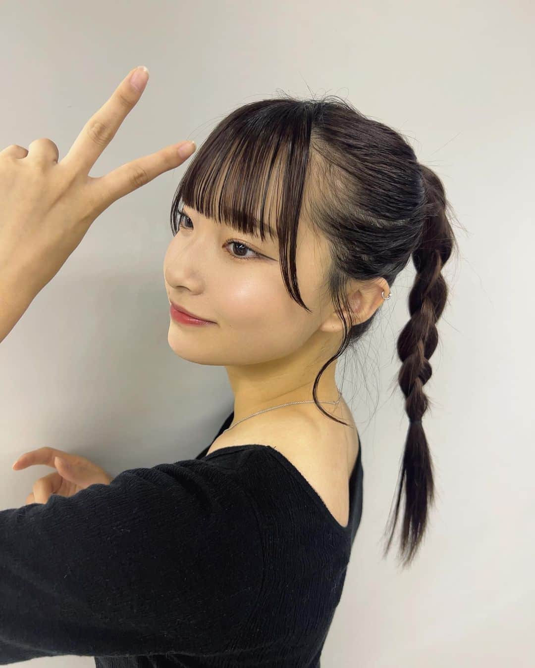 里仲菜月さんのインスタグラム写真 - (里仲菜月Instagram)「最近した髪型∞(｡◝ ͜ ◜ ｡)∞」10月11日 21時43分 - natsuki_satonaka