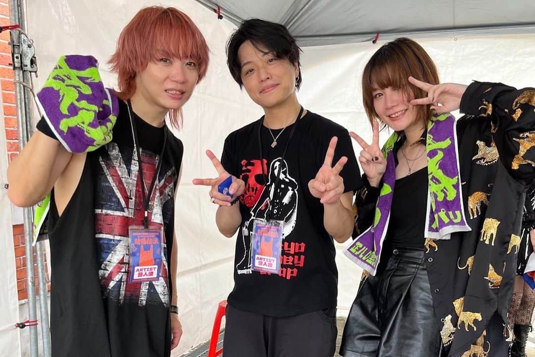 風弥さんのインスタグラム写真 - (風弥Instagram)「台湾「2023嘉義市搖滾音樂祭」 tokyo honey trapで出演しました！！  出会った台湾の皆様も超優しくて何もかもがアツかった🎵✨  超楽しかったよ！！また台湾行きたいな！！  みんなありがとう！！謝謝🎵🎵🎵🤘✨  アーカイブはコチラ→ https://www.youtube.com/watch?v=TsOuG33q5lE&pp=ygUS6Ku4576F5pCW5ru-IHRva3lv  @niel.chao  @bernard.c_  @allen.yang  @tomohirounno  @tokyohoneytrap  @ji.___.7」10月11日 21時44分 - kazami_daizy