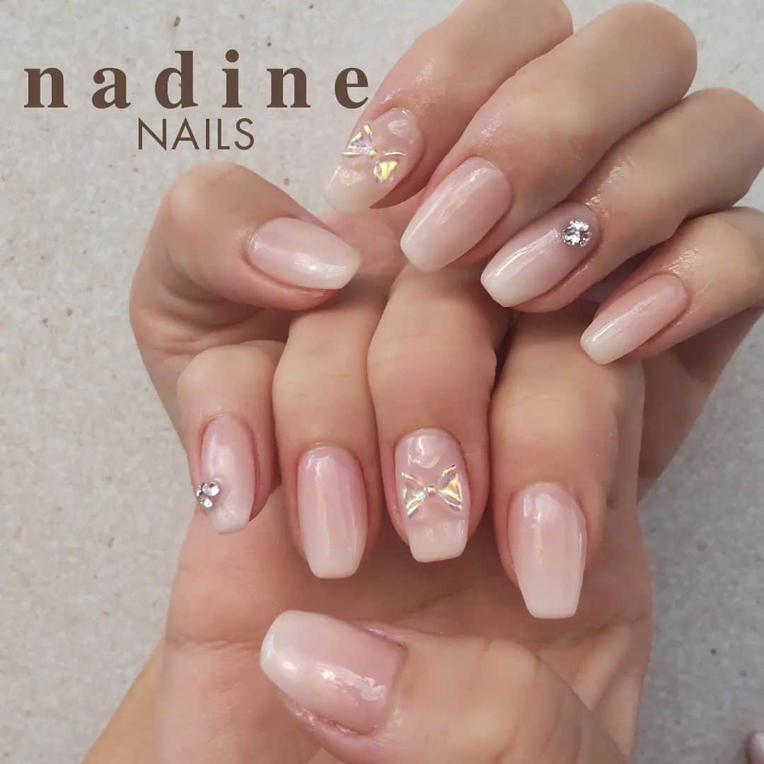 nadineNAILSさんのインスタグラム写真 - (nadineNAILSInstagram)「乳白グラデーション🎀  #nailart #nailstagram #nails #art #instnailstyle # #japanstyle  #originalnails #gold#silver#美甲 #gelnails #gel甲 #ニュアンスネイル#girlsfashion #ミラーネイル  #clearnails #フレンチネイル#リングネイル #ワンホンネイル#pedicure #スキニーフレンチネイル #秋色ネイル#マグネットネイル#グラデーションネイル#韓国ネイル#韓国コスメ#ツイードネイル#クリアネイル#白グラデーションネイル  nailsheet @lavankomono」10月11日 21時56分 - nadine_nails_