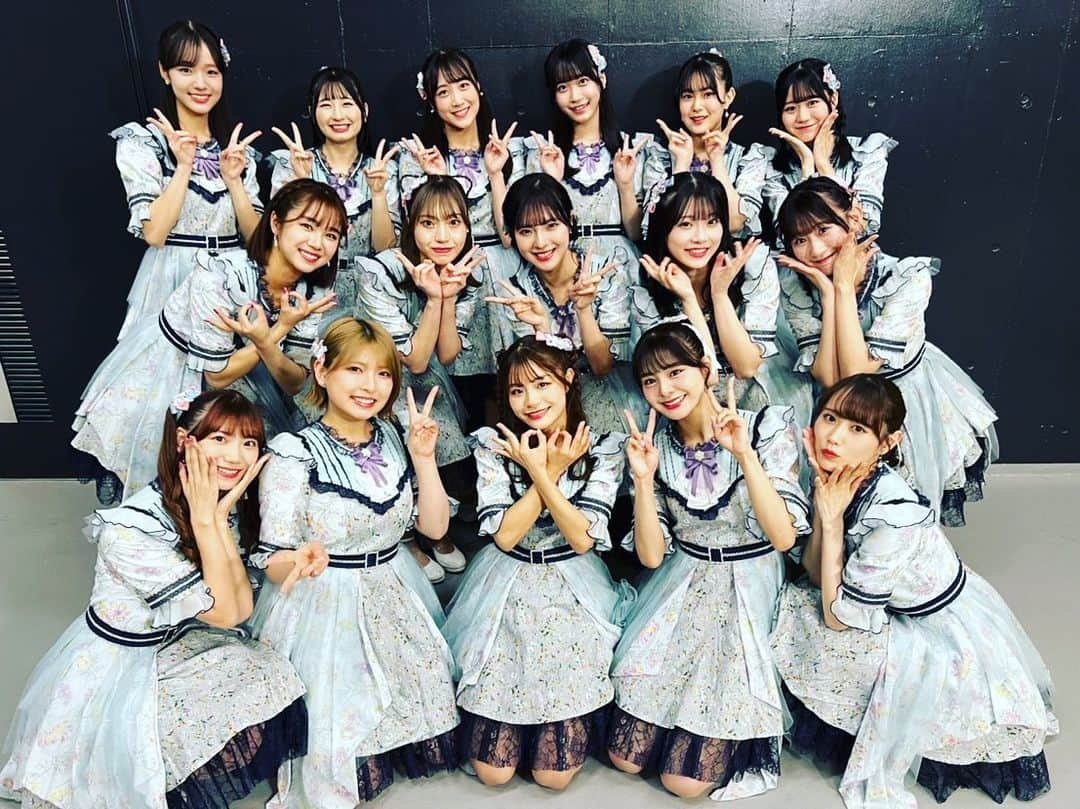 NGT48さんのインスタグラム写真 - (NGT48Instagram)「【御礼🎤】  🎧#FUURYUUFES セットリスト M1 渡り鳥たちに空は見えない M2 みどりと森の運動公園 M3 心に太陽 M4 自然渋滞 M5 ナニカガイル M6 世界はどこまで青空なのか？ M7 あのさ、いや別に・・・  会場にお越しの皆さん、配信をご覧いただいた皆さんありがとうございました✨✨  #NGT48 #ガルボム  3列目左から #杉本萌 #新井りりの #木本優菜 #鈴木凛々花 #北村優羽 #水津菜月 2列目左から #真下華穂 #川越紗彩 #大塚七海 #小越春花 #佐藤海里 1列目左から #藤崎未夢 #三村妃乃 #清司麗菜 #本間日陽 #西潟茉莉奈」10月11日 21時57分 - official_ngt48