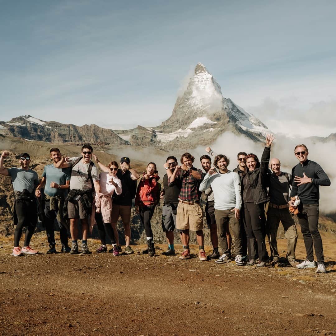 Hamilton Watchさんのインスタグラム写真 - (Hamilton WatchInstagram)「Hamilton flew guests from around the world to Zermatt, where they got to experience life in the wild. Our guests had their spirit of adventure truly tested, as they flew over the Swiss mountains via helicopter before traversing a series of challenging hikes in the beautiful countryside.  #hamiltonwatch #stepoutside #expedition #adventureawaits」10月11日 22時00分 - hamiltonwatch
