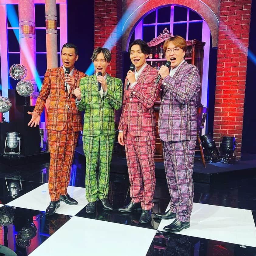 純烈のインスタグラム：「💜❤🧡💚  📺テレビ朝日 ｢今聴きたい！昭和の名曲 心にしみる恋愛ソングTOP60｣  ご覧いただいた皆さま、共演者の皆さま、スタッフの皆さま！ ありがとうございました😊✨   どれも思わず口ずさんでしまう名曲ばかりでしたね✨  純烈、最後のカメラ目線もバッチリでした◎ 見逃した方は #telasa でぜひ🤳   #テレビ朝日  #昭和の名曲  #恋愛ソング  #テラサ   #純烈  #酒井一圭  #白川裕二郎  #後上翔太  #岩永洋昭」