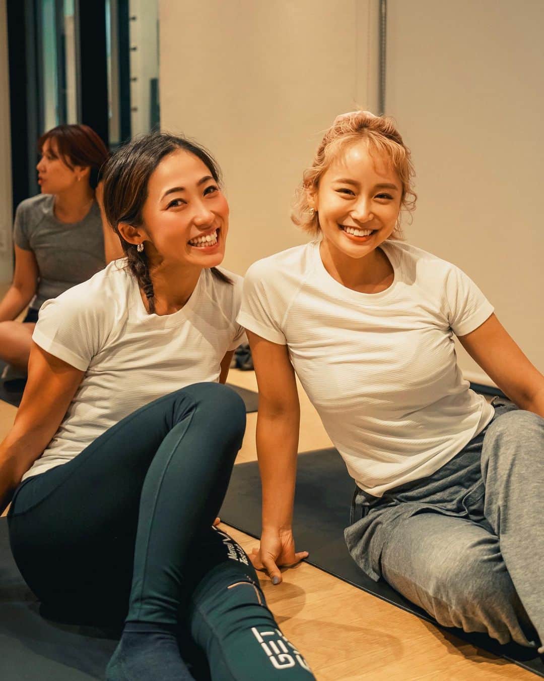 TOMOMIさんのインスタグラム写真 - (TOMOMIInstagram)「熱い想いがたくさん込められている6耐フェス🤝TOKYO WOMEN’S RUN🏃‍♀️✨  先日事前イベントに参加してきましたっ❤️🧘‍♀️✨  私がみんなに届けていきたいメッセージ📝 運動でココロもカラダもHAPPYに✨  どんな事も楽しむのが1番っ😆❤️  私はエベレストのレースで参加できないのだけど💦 最高にパワー溢れるイベントになること間違えないので是非チェックしてみてください🇯🇵✨  TOKYO WOMEN’S RUN🏃‍♀️ @tokyorokutaifes @tokyomarathonfoundation #tokyorokutaifes #rokutai #東京 #6耐フェス #ロクタイ」10月11日 22時02分 - tomomi_fitness