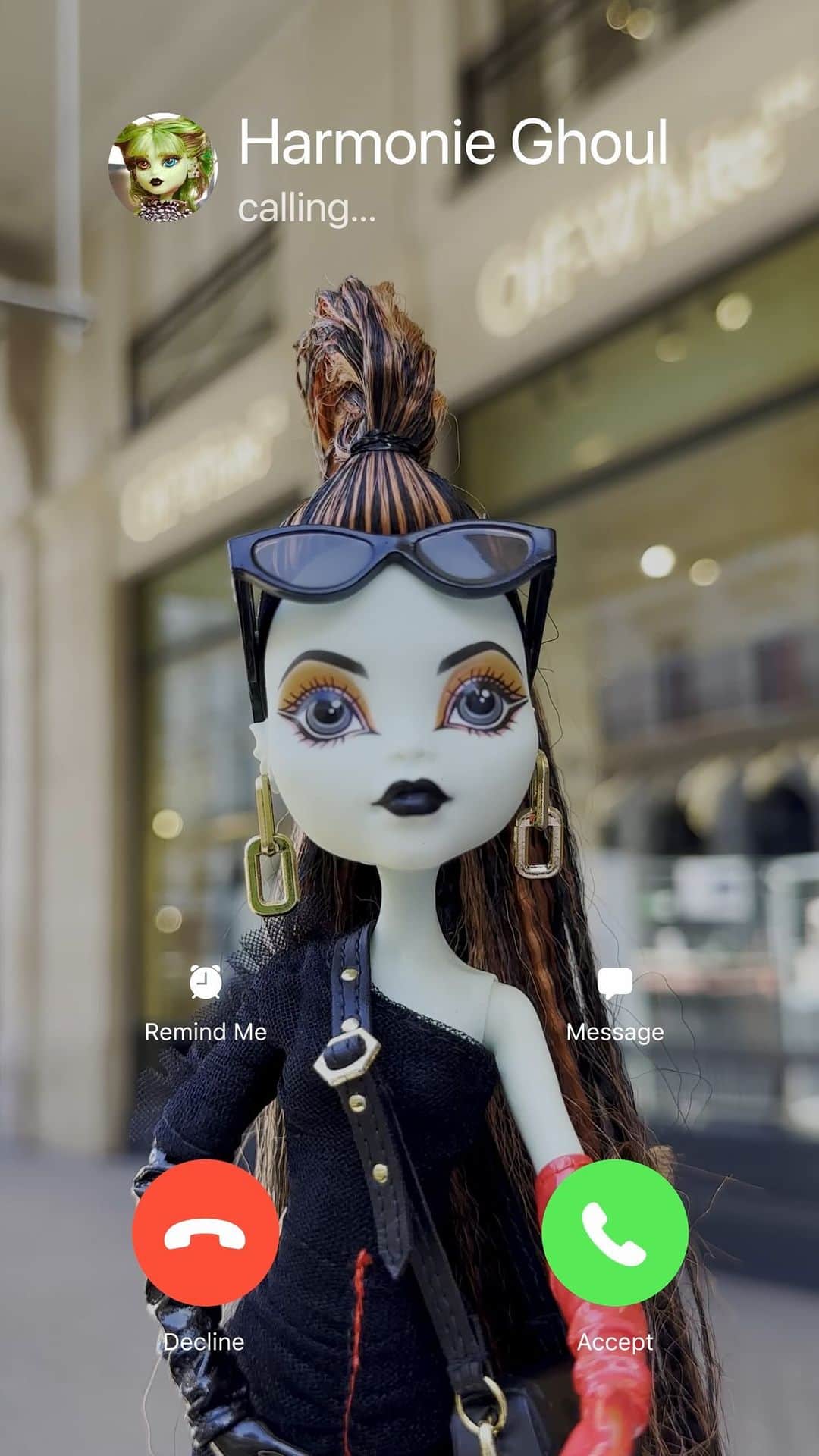 OFF-WHITE C/O VIRGIL ABLOHのインスタグラム：「Off-White™ c/o @MonsterHigh takes over the Off-White™ Paris & Miami boutiques ~ stay tuned   — the four ghouls are exclusively available at Off-White™ flagship locations in Paris, Milan, Miami, New York and Las Vegas starting from today October 11th」
