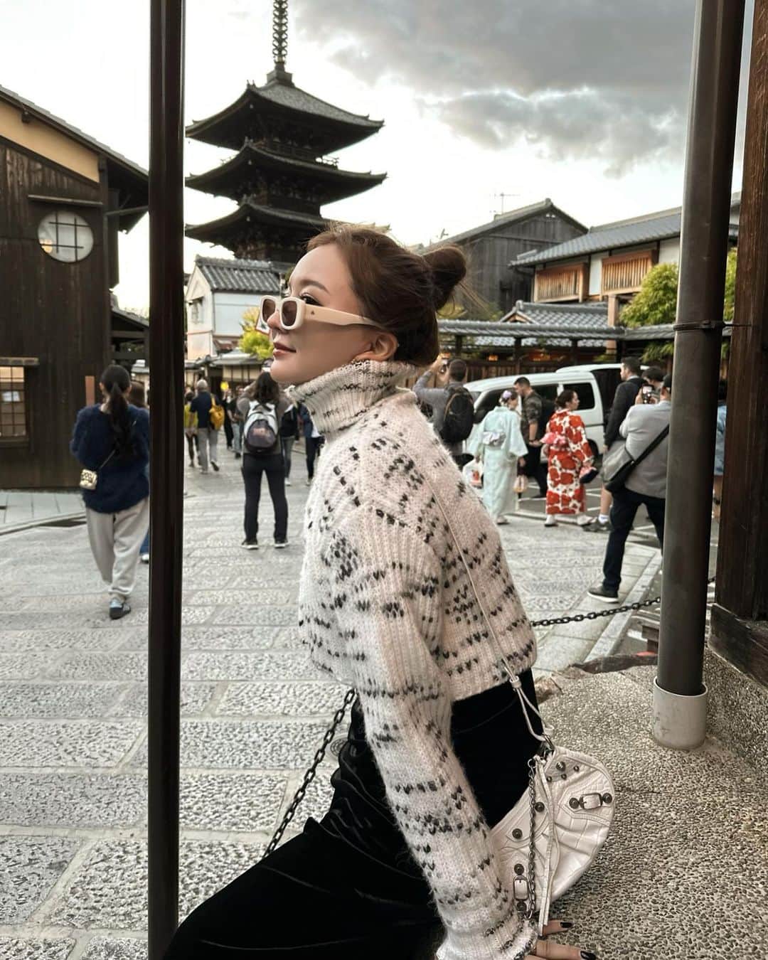 のインスタグラム：「DAY2 KYOTO.  Annecy velour onepiece🖤」