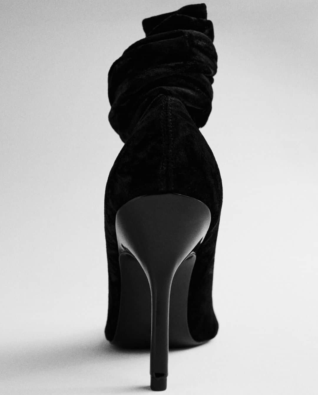 H&Mさんのインスタグラム写真 - (H&MInstagram)「The new stiletto. #HM」10月11日 22時30分 - hm