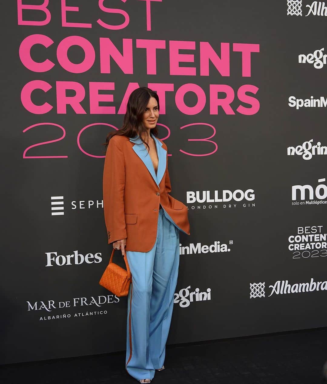 ガラ・ゴンザレスさんのインスタグラム写真 - (ガラ・ゴンザレスInstagram)「Best Fashion Content Creator 2023 🫶 Gracias @forbes_es  por este reconocimiento a toda una trayectoria que a día de hoy me sigue emocionando como  el primer día. Esto no sería posible sin todas las personas que siguen apoyándome y a los que seguís confiando en mi visión en esta industria que me vio crecer.  La noche de ayer fue única, aquí os dejo un breve resumen de una noche llena de 🖤 #forbesbcc23」10月11日 22時31分 - galagonzalez