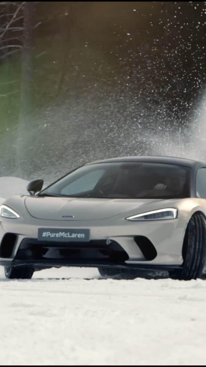 McLaren Automotiveのインスタグラム：「Ice. Cold. Thrills. Driving exhilaration unleashed at our iconic Arctic Experience. #PUREMcLaren」