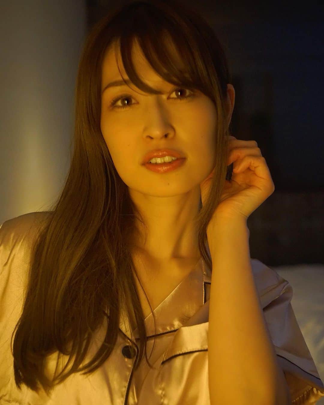 のインスタグラム：「ペントハウスにはまってる❤️🇰🇷📺 ⁡ 勧められて見たらまんまとハマった🤣 ⁡ 韓ドラって幽霊出てくる話が多い気がする👻💭🤔 ⁡ ＊ ⁡ 10/29（日） 撮影会in東京都 詳細出たら告知します✨️ ⁡ #ファインダー越しの世界 #作品撮り #部屋着 #パジャマ #カメラマン募集 #ピラティス #平塚競輪  #競輪 #バンクエンジェル #ラウンドガール #3150fight #3150fightガールズ #貴族セクシー #boxing #ボクシング #格闘技 #abema #japan #japanese #桐谷流華  #撮影  #撮影会  #モデル  #グラビア  #pechemagazine  #pechemodel #tiktok  #model #ビジョビ  #美容好きな人と繋がりたい」
