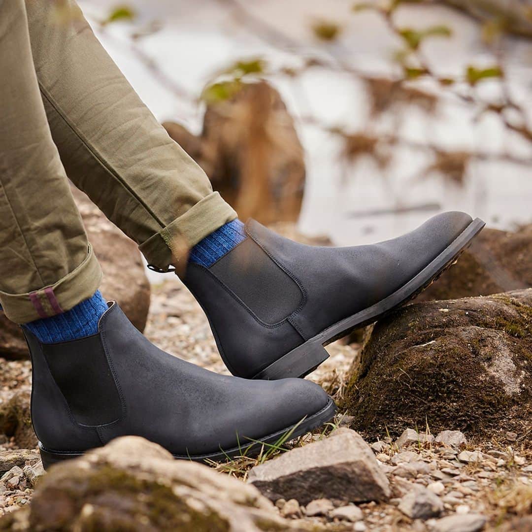 クロケット&ジョーンズのインスタグラム：「The great outdoors inspired much of our country footwear for many years. This AW23 brings together that dynasty with two more high performing leathers: rough-out suede & hurricane hide. . #crockettandjones #madetobeworn #roughoutsuede」