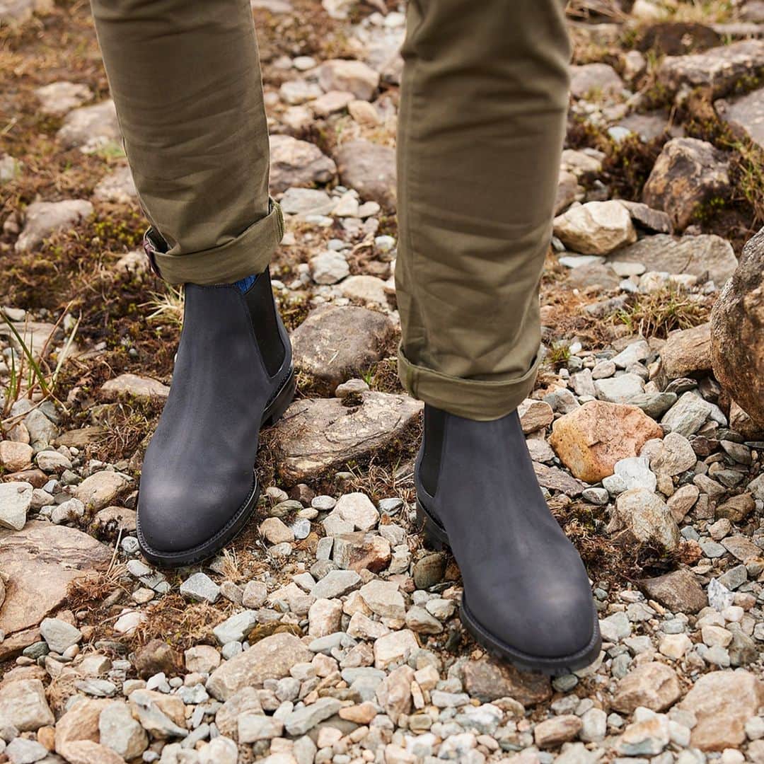 クロケット&ジョーンズのインスタグラム：「The great outdoors inspired much of our country footwear for many years. This AW23 brings together that dynasty with two more high performing leathers: rough-out suede & hurricane hide. . #crockettandjones #madetobeworn #roughoutsuede」
