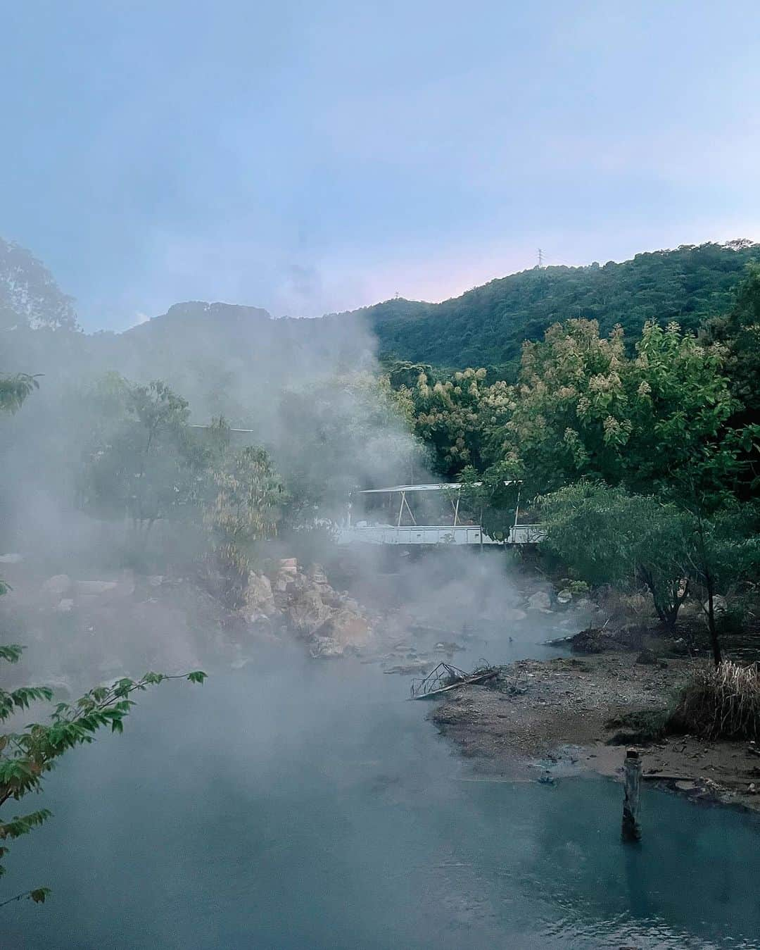 SONYA ESMANさんのインスタグラム写真 - (SONYA ESMANInstagram)「insomniac files: volcanic hot springs 🌋」10月11日 23時11分 - sonyaesman