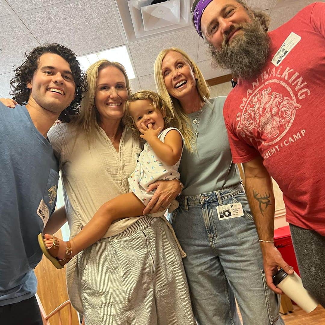 コリー・ロバートソンのインスタグラム：「Happy birthday @johnluke_robertson Your depth, your humor, your smile, your generosity, your creativity, your kindness, I love it all! You are an incredible man, husband, dad (of 3 🥰 how is that possible?!!) son and friend. Here’s to 28…it’s going to be a really good one! Praying all of God’s blessings over you today and every day. No words for how much I love you, son!   📷 first photo cred goes to John Shepherd 🥰」