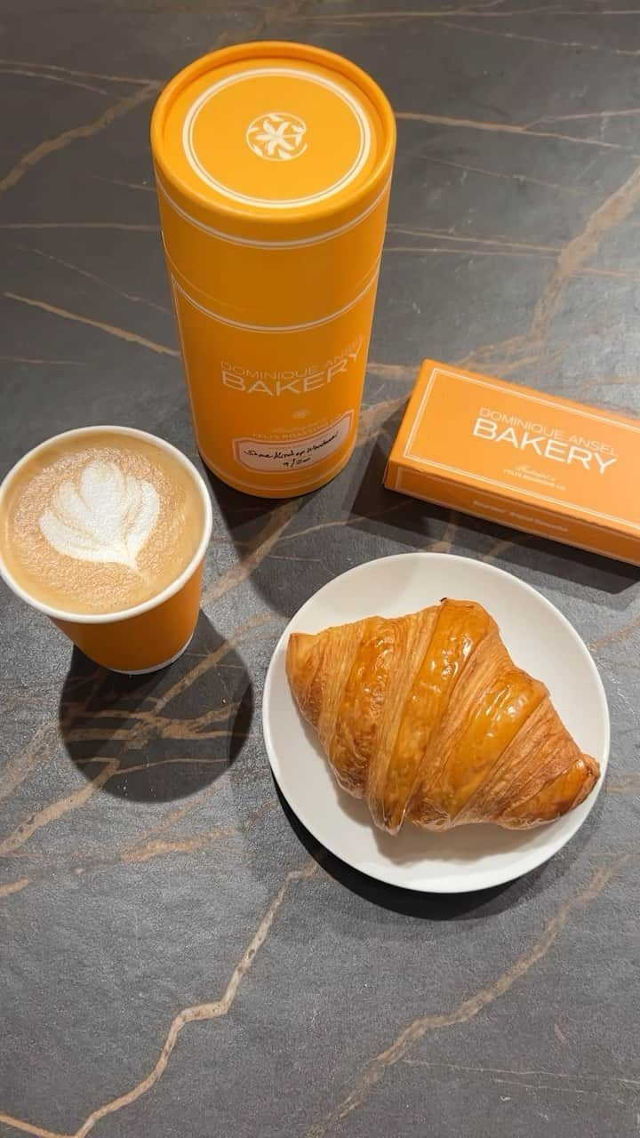 DOMINIQUE ANSEL BAKERYのインスタグラム：「How do I like my coffee in the morning? With a croissant of course. ☕️🥐 Excited to team up with my friends at @felixroastingco on our new Some Kind of Wonderful coffee blend, whole-bean roasted coffee and also pods (compatible with Nespresso original machines), with beans hailing from Eastern Java with notes of chocolate, brown sugar, walnut, and molasses. Now available in our shops in NYC, for online preorder (DominiqueAnselNY.com for Soho, DominiqueAnselWorkshop.com for Flatiron), and for nationwide shipping at DominiqueAnselOnline.com.」