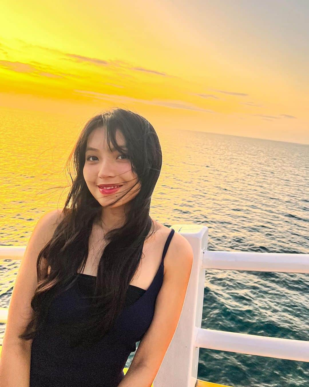 シャニア・グラシアさんのインスタグラム写真 - (シャニア・グラシアInstagram)「sunset lover」10月11日 23時20分 - jkt48gracia