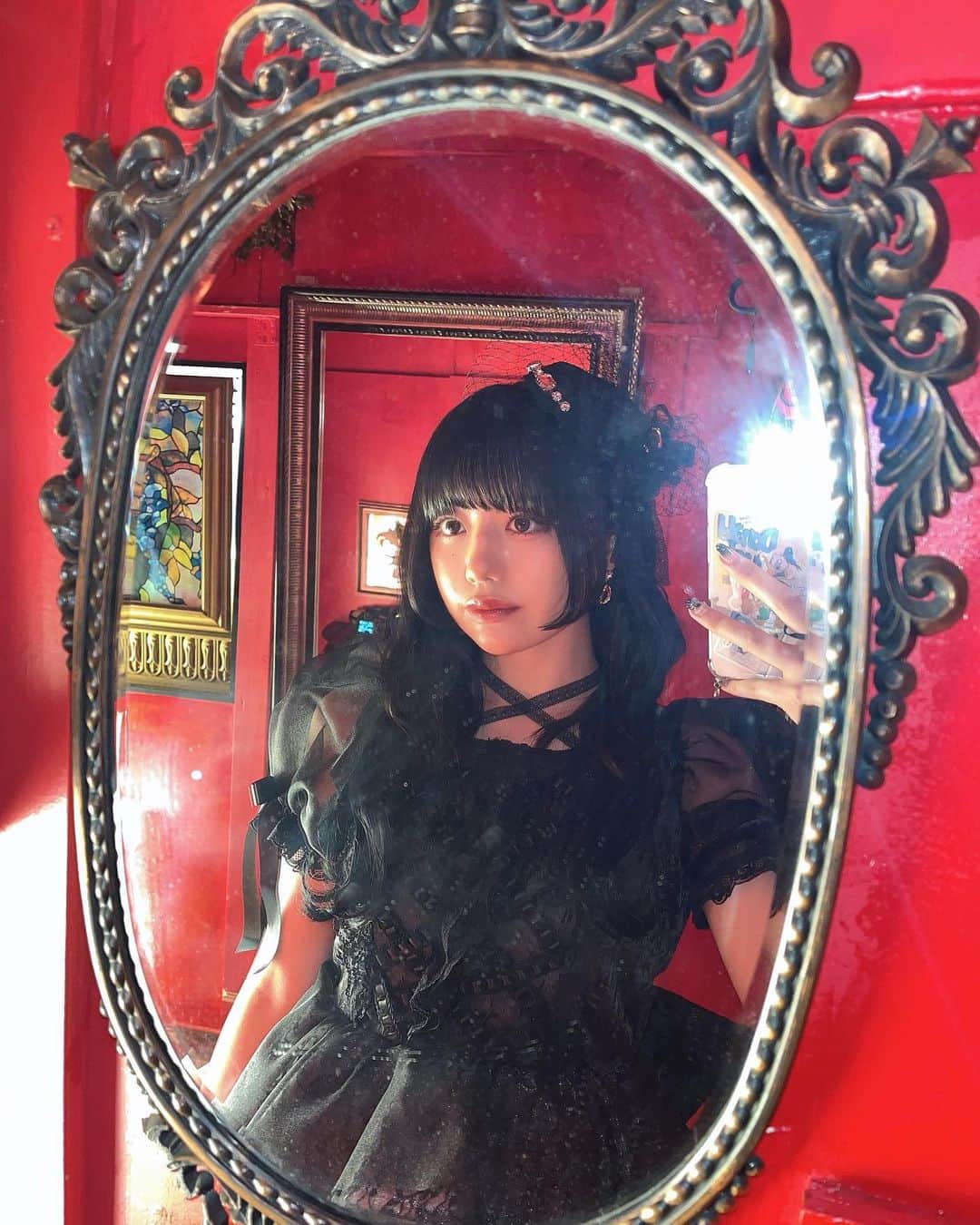 のインスタグラム：「鏡よ鏡🪞」