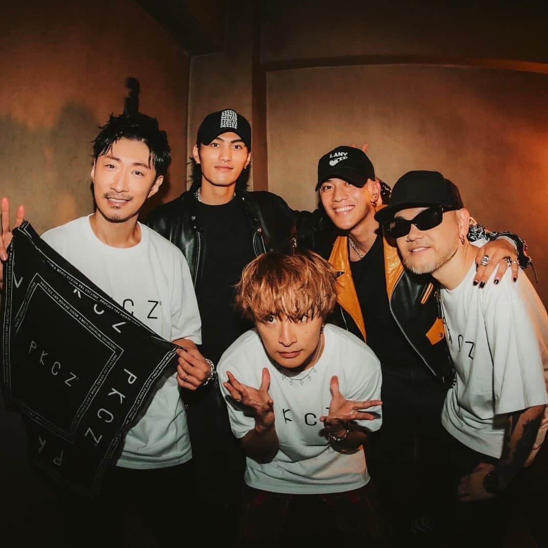 MAKIDAIのインスタグラム：「名古屋は感謝祭のAFTER PARTYあります🔈🔈🔈✨  Spotify O-EASTでジョミーも一緒に撮りたかった👏🏼✨ SANGOで📱🤝✨」